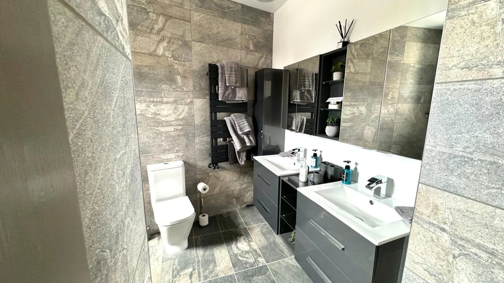 Homestay No.3 Apartment Cardiff