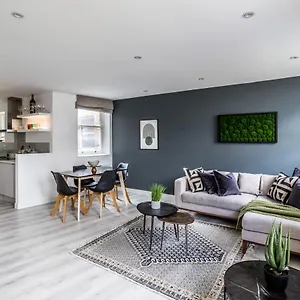 Borough Market 2-bed , London United Kingdom