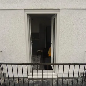 Apartment Modern Near Centre