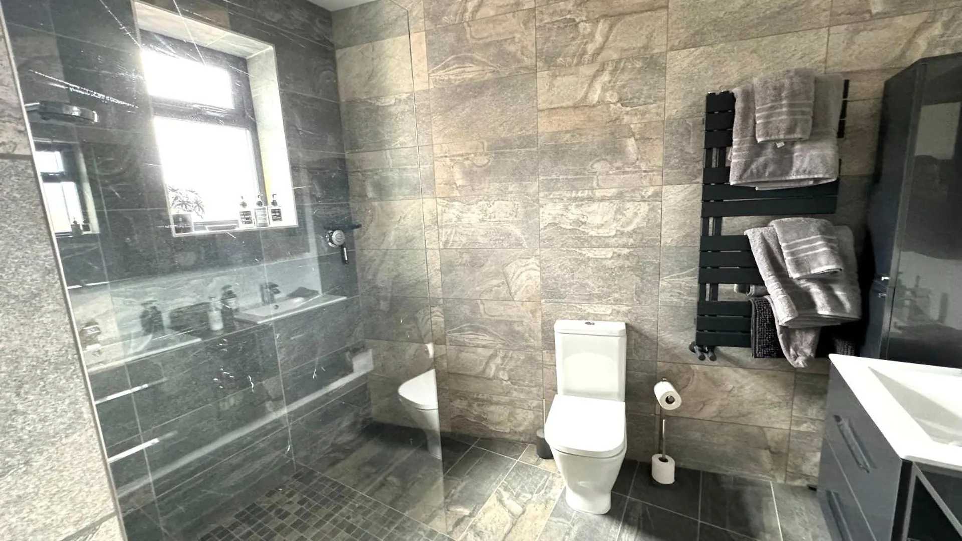 No.3 Apartment Cardiff Homestay